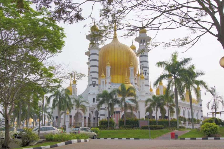 Mercu kuala kangsar dewan seri imamkhalifah