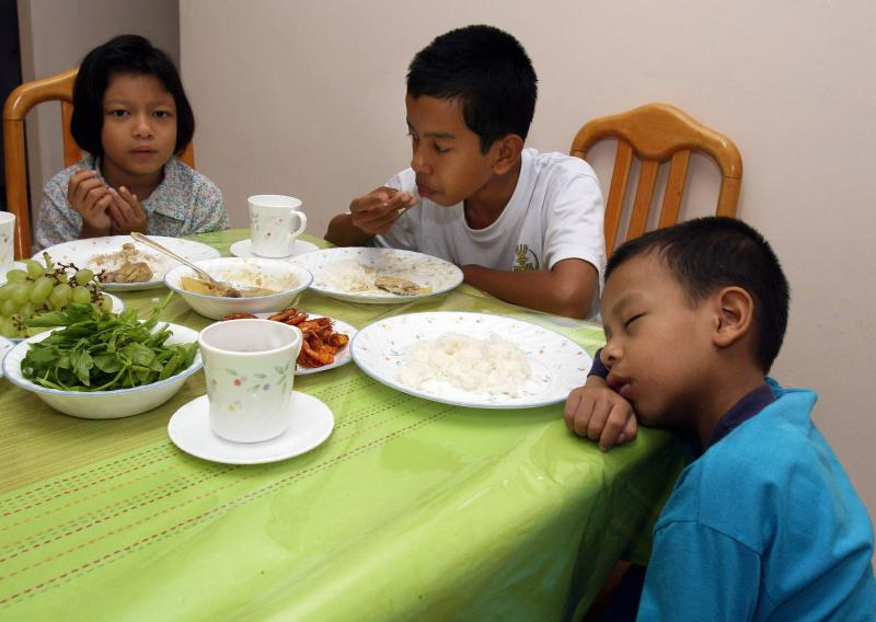 Anak Banyak Ragam Ibu Bapa Jangan Cepat Putus Asa Ini Tip Didik Si Kecil Berpuasa Famili Mstar