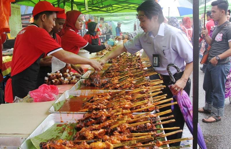 Kalau ke bazar Ramadan, salah satu juadah 'wajib' ini ...