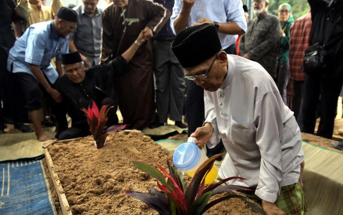 Tiada Lagi Tempat Saya Mengadu Jalaluddin Hassan Hiburan Mstar