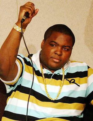 Penyanyi terkenal Sean Kingston ketika membuat sidang akhbar di Hotel Nikko, Kuala Lumpur. foto THE STAR oleh MOHD SAHAR MISNI