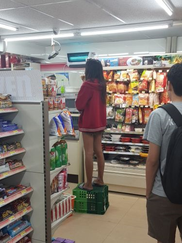Netizen Marah Pekerja Berkelah Dalam 7 Eleven Bakul Dijadikan Meja Dunia Mstar