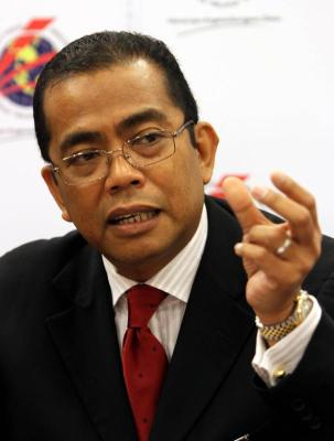 Menteri Pengajian Tinggi Datuk Seri Mohamed Khaled Nordin