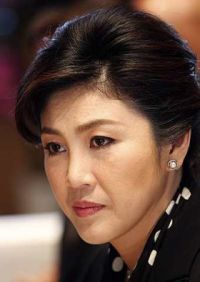 Perdana Menteri Thailand, Yingluck Shinawatra ketika melancarkan satu program di Bangkok pada 23 September lalu. -FOTO EPA