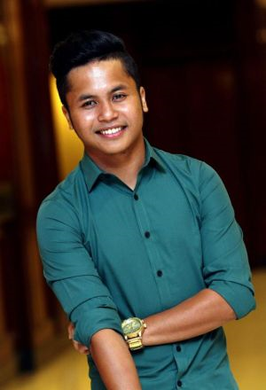  Hafiz  Perjelas Gambar  Mesra Bersama Adira Hiburan mStar