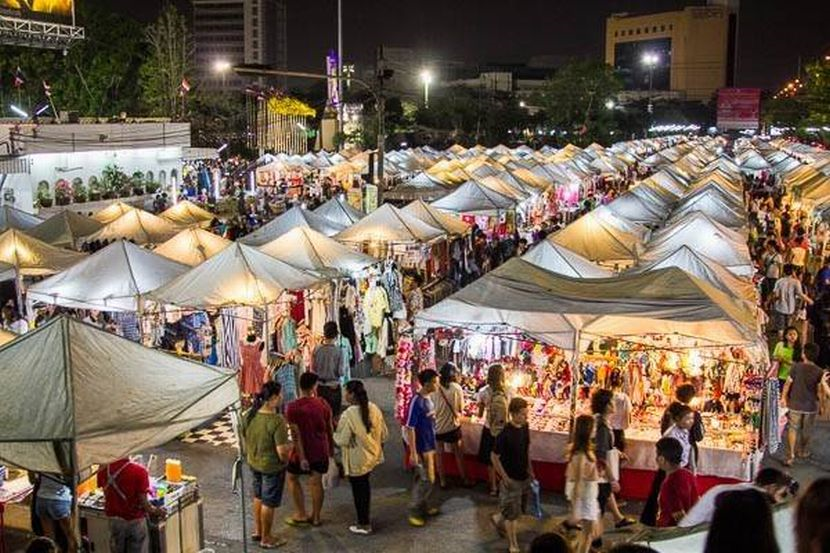 Nak melancong ke Bangkok Ini 6 port makanan halal yang 