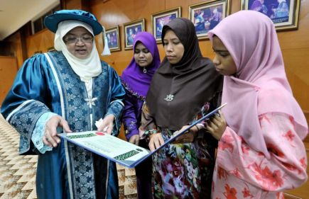 Graduan Maut Akibat Keracunan Makanan Terima Ijazah ...