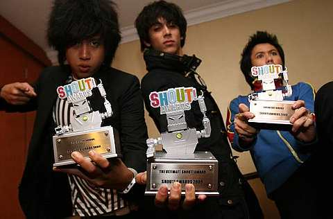 Tiga kategori yang berjaya dirangkul oleh kumpulan Bunkface, Anugerah Rockstar, Break Out, Ultimate Shout!. foto THE STAR oleh MOHD SAHAR MISNI.