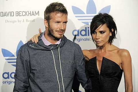 David Beckham dan isterinya Victoria hadir ke majlis pelancaran fesyen 'The Adidas Originals by Originals David Beckham' di Los Angeles pada 30 September 2009 di Los Angeles. -Foto AP