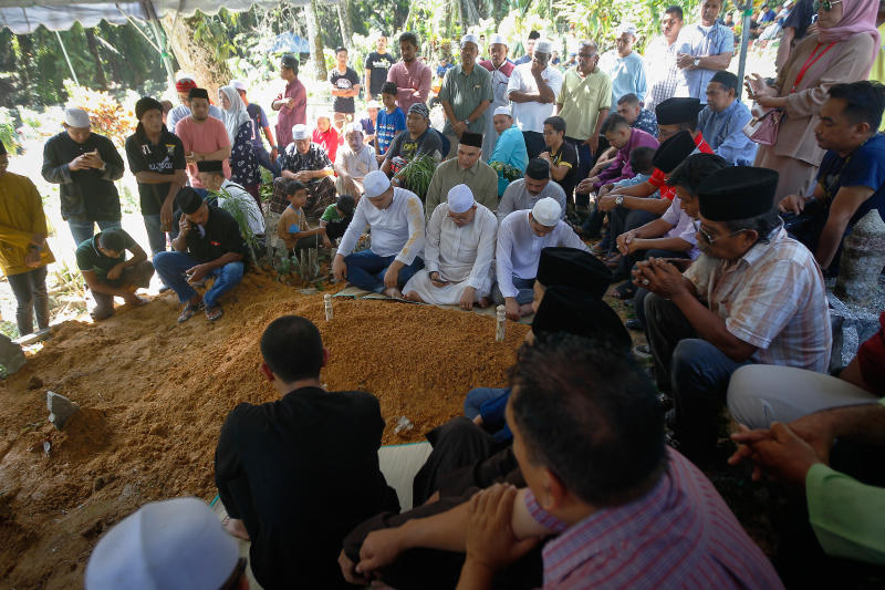 Buatlah Persediaan Masuk Kubur Dengan Amalan Sedekah Jariah Ad Din Mstar