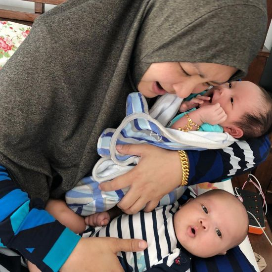 Abby Abadi Ambil Anak Angkat Lagi Baby Girl Pula Hiburan Mstar