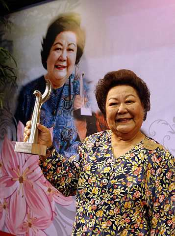 Lai Meng, pelakon veteran yang popular untuk drama-drama Cina.