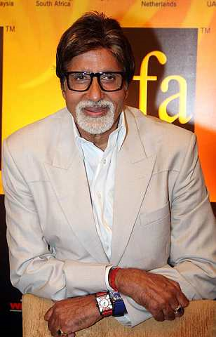 Amitabh Bachchan merasmikan The International Indian Film Academy (IIFA) Voting Weekend 2010 di Mumbai pada 19 Mac 2010. - Foto AFP