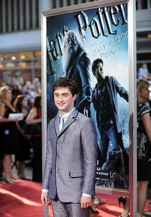 Pelakon Daniel Radcliffe ketika menghadiri tayangan perdana filem 