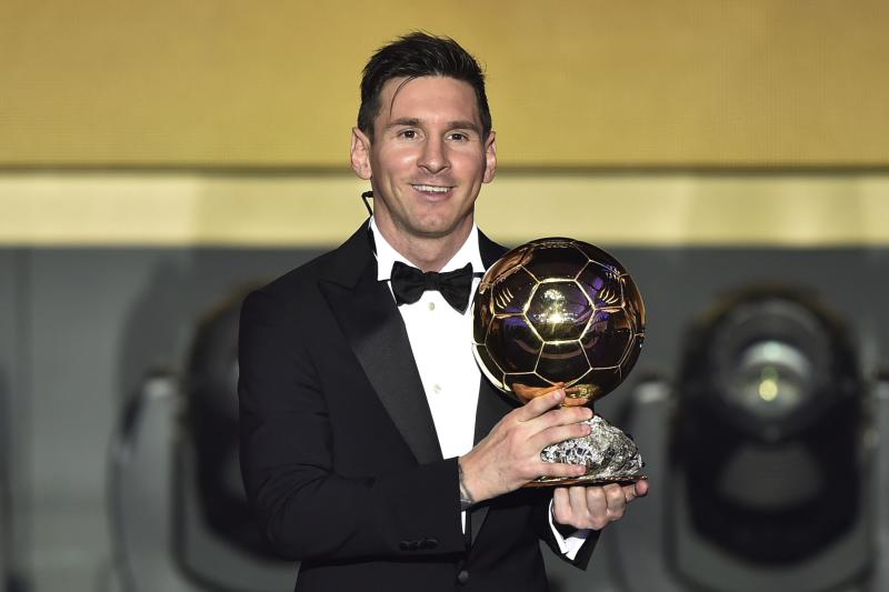 Lionel Messi Pemain Terbaik Dunia 2015 - Sukan | MStar