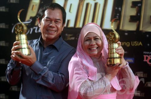 Menunggu Hujan Teduh Rangkul Enam Anugerah Tribute P Menunggu Hujan Teduh Rangkul Enam Anugerah Tribute P