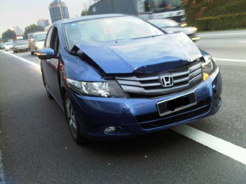 Kereta Ainul Aishah yang rosak teruk akibat kemalangan Selasa lalu.