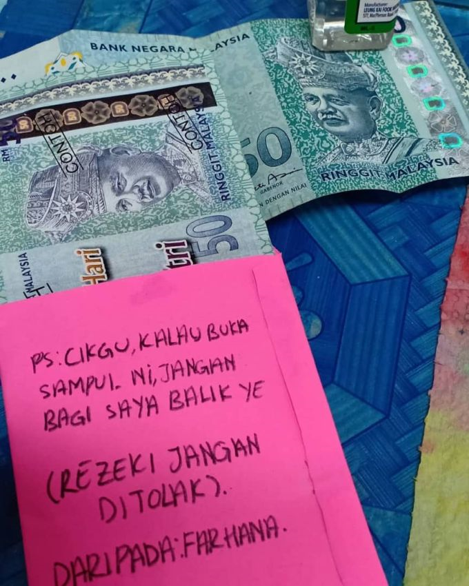 Hadiah untuk cikgu lelaki