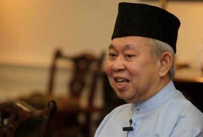 Tengku Razaleigh.