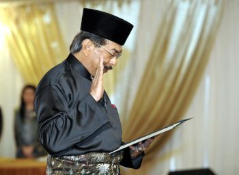 Musa Aman Angkat Sumpah Sebagai Ketua Menteri Semasa Mstar