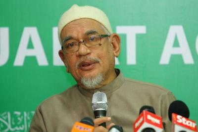  Datuk Seri Abdul Hadi Awang