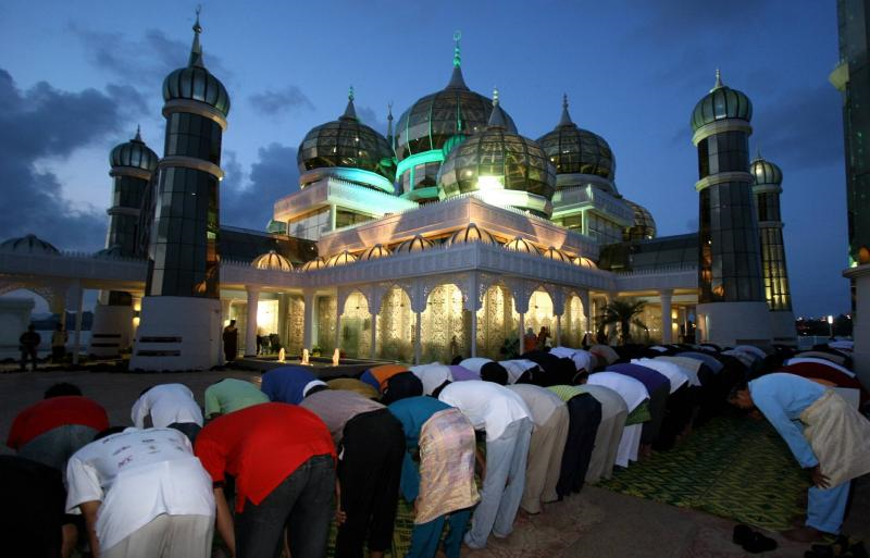 Ya Allah Sedar Atau Tidak Ketika Bersolat Banyak Ciri Munafik Dalam Ibadah Kita Ad Din Mstar