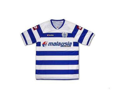 Jersi baru bagi pasukan QPR untuk aksi di tempat sendiri yang memaparkan logo Malaysia Airlines (MAS). 