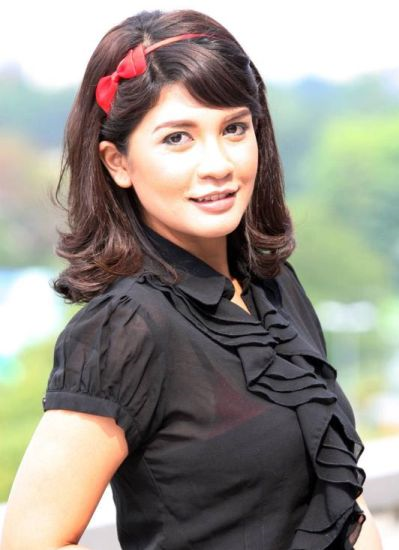 Izreen Azminda.