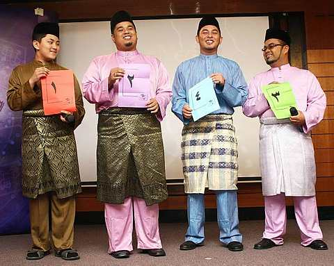 Empat finalis yang bakal bersaing di pertandingan akhir Akademi Al-Quran 4 pada 6 Ogos depan. Dari kiri: Muhammad, Tirmizi, Yahya dan Husni. - Foto oleh ALIF FARHAN BADRUL HIDZAM