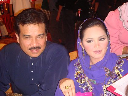 Gosip Dimadu Dan Karier Seni Siti Nurhaliza Hiburan Mstar