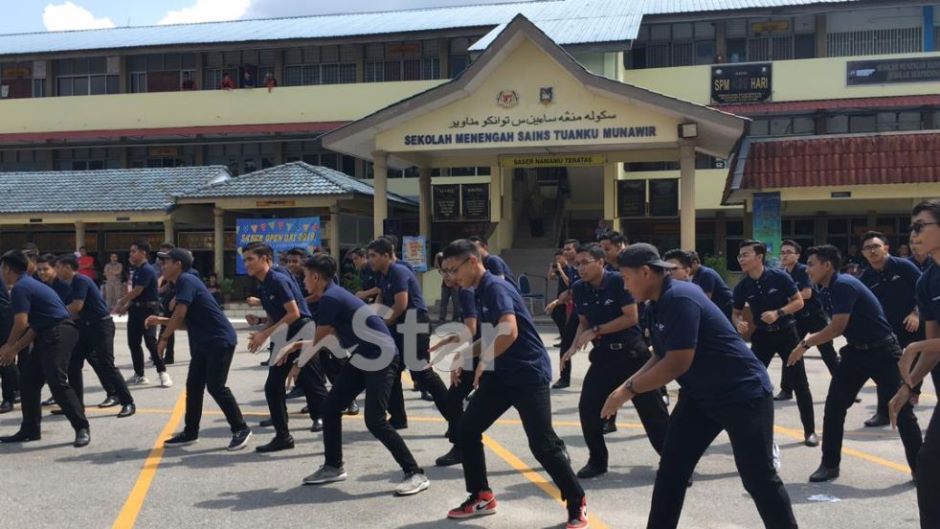 Gempak Habis Pelajar Sekolah Sains Feeling Artis K Pop Tak Adalah Kami Asyik Baca Buku Viral Mstar