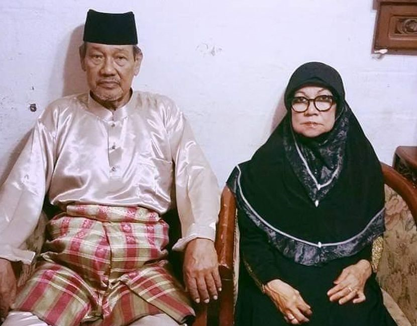 Sayu Ibu Menyusul Selepas 42 Hari Bapa Meninggal Dunia Anak Bongsu Puas Dapat Mandikan Dua Jenazah Viral Mstar