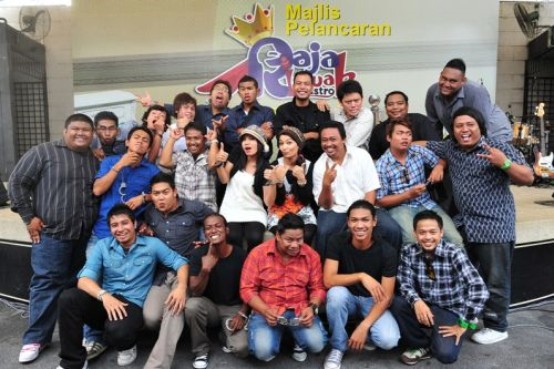 12 Finalis Raja Lawak musim kelima foto Oleh AZHAR MAHFOF