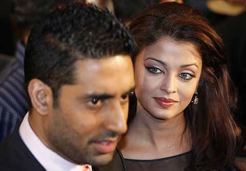 Bintang Bollywood, Abhishek Bachchan (kiri) dan Aiswarya Rai Bachchan.