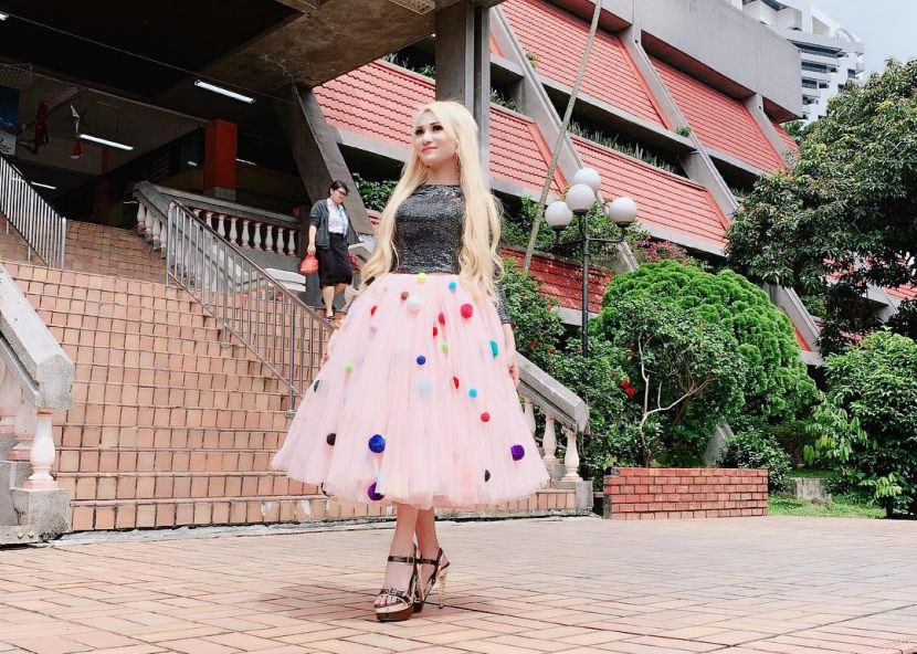 Barbie Masuk Pasar Punya Hal Tiba Tiba Atuk Nak Bergambar Yang Langgar Rak Jualan Pun Ada Viral Mstar