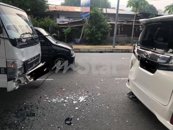 Gambar Kereta Kemek Kemalangan