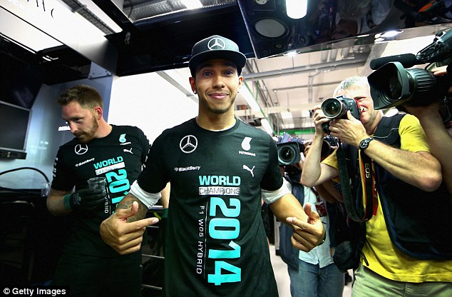 Mercedes Juara Dunia: Lewis Hamilton Bangga Jadi Sebahagian Dari ...