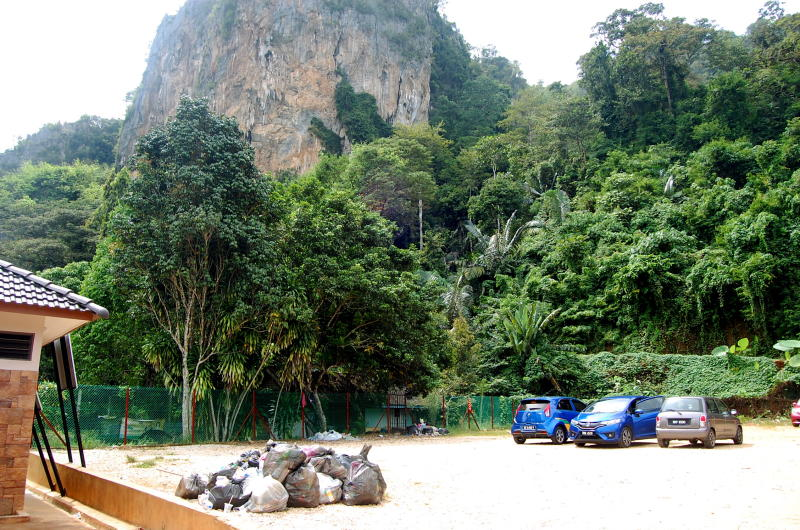 Gunung Baling Dicemari Sampah Sarap Ditinggalkan Pendaki ...