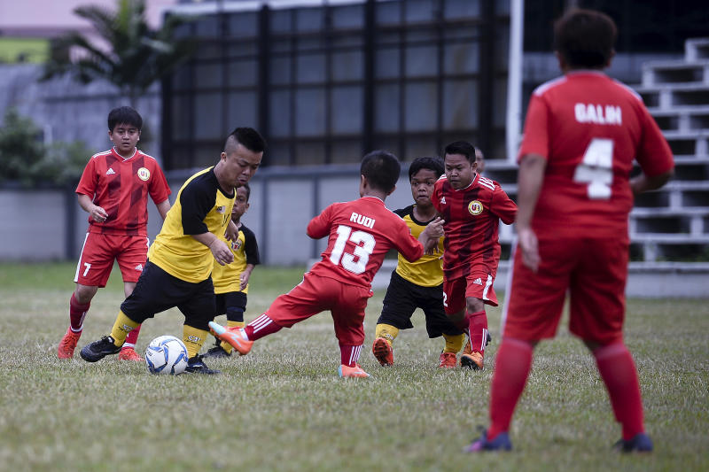 Kecil Bukan Sebarang Kecil Perlawanan Bola Sepak Mini Orang Kerdil Malaysia Indonesia Buat Penonton Teruja Semasa Mstar