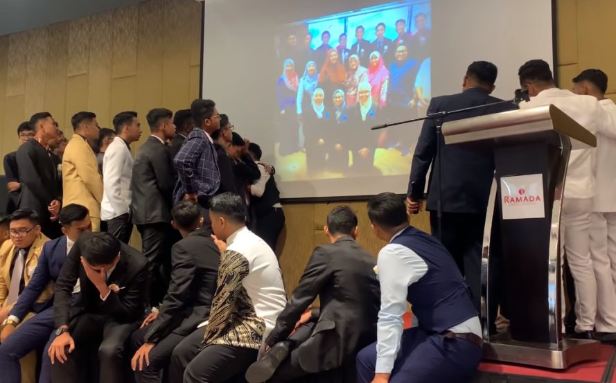 Video Tribute Buat Caluq Bukti Sayang Rakan Menangis Teresak Esak Dia Baru Lepas Gunting Rambut Sebelum Jadi Mangsa Langgar Lari Viral Mstar