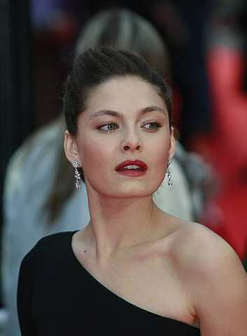 Gemma Arterton arrives menghadiri tayangan perdana filem 'Clash of the Titans' di Leicester Square, London, pada 29 Mac 2010. - Foto AP 
 
 