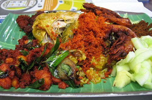 Nasi Kandar sangat menyelerakan. 