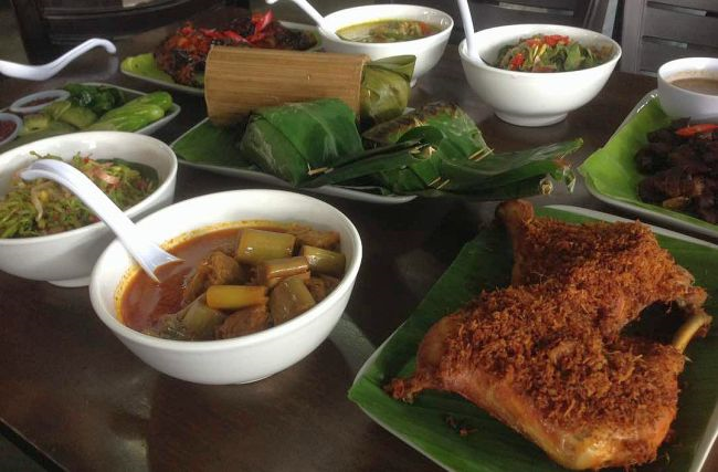 Ayam Bunian 100 Menu Lain Di Restoran Nasi Bamboo Boleh Buat Anda Pening Destinasi Mstar