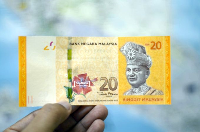 Tiga prebet gelisah depan cashier Ru0026R, hanya seorang ada duit 