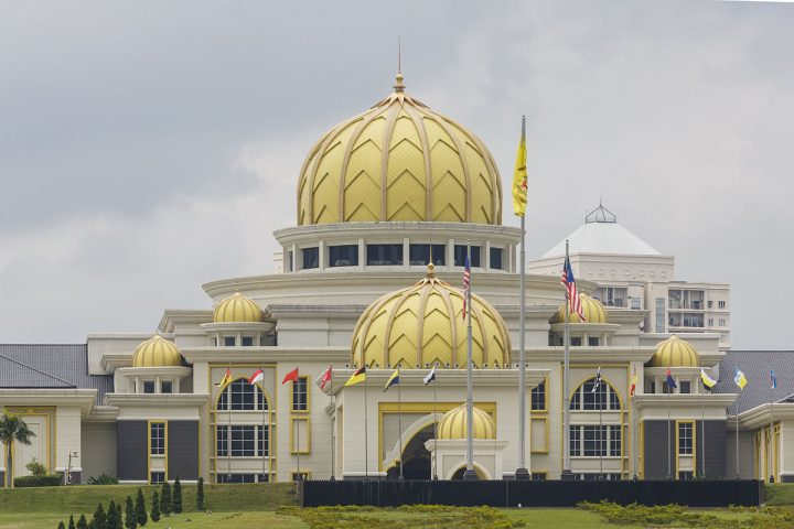 Sambutan Hari Keputeraan Agong Dipinda Kepada 8 Jun Semasa Mstar