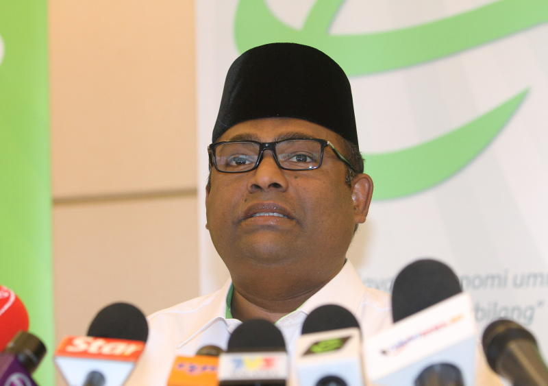 Azeez letak jawatan pengerusi Tabung Haji - Semasa | mStar