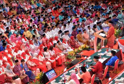 Najib Tun Razak menyampaikan ucapan dasar pada Majlis Perasmian Perhimpunan Agung Umno Ke-67 PWTC, Khamis.Foto: RAJA FAISAL HISHAN/The Star.