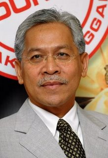  Datuk Seri Idris Jusoh