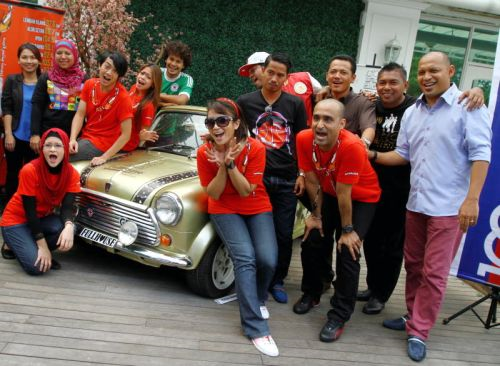 Liga Juara 'Hot FM100 Plus' Tampilkan Artis &amp; Bintang