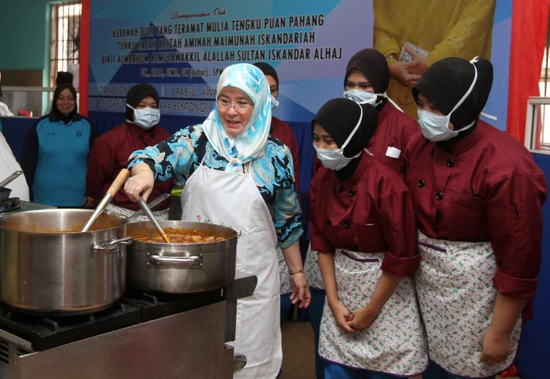 Tunku Azizah Masuk Dapur Sejak Usia 5 Tahun Semasa Mstar